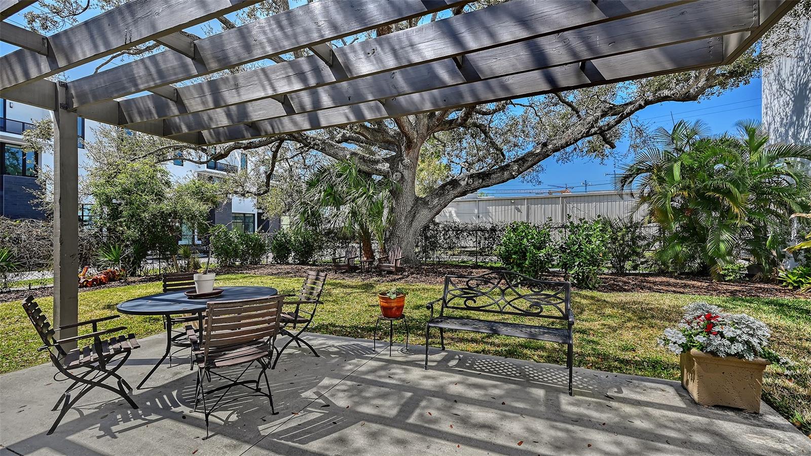 1563 4th St, Sarasota, FL 34236 — photo 38 of 63