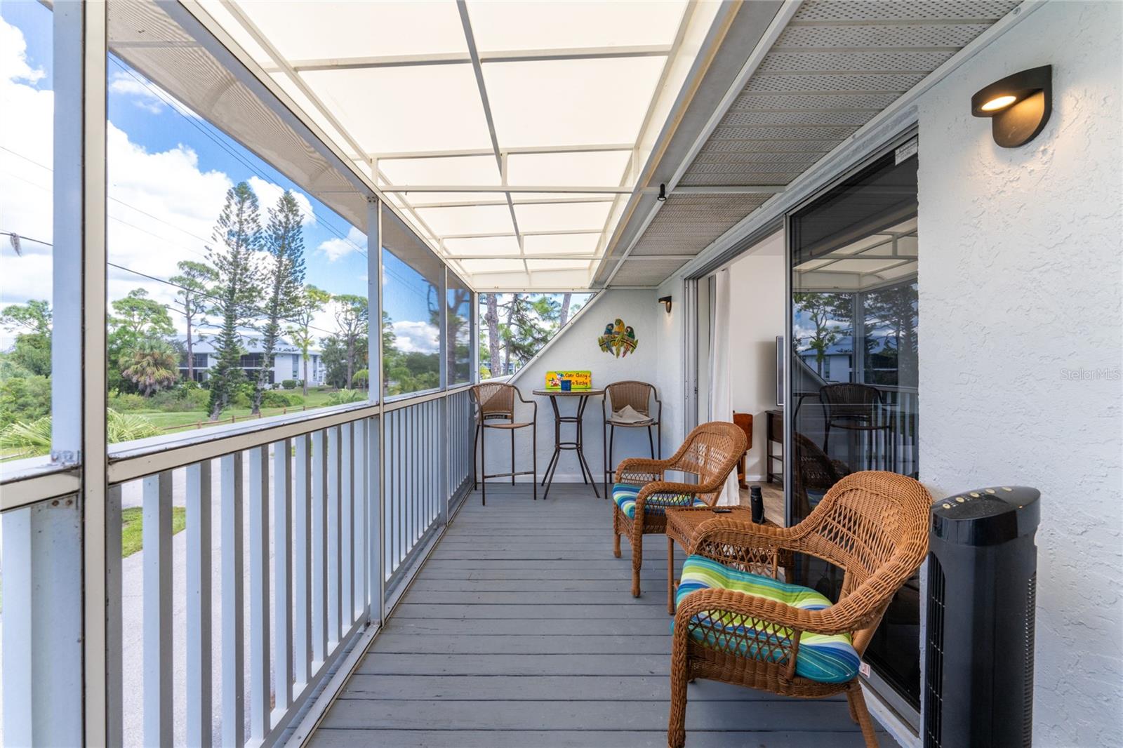 lanai/deck