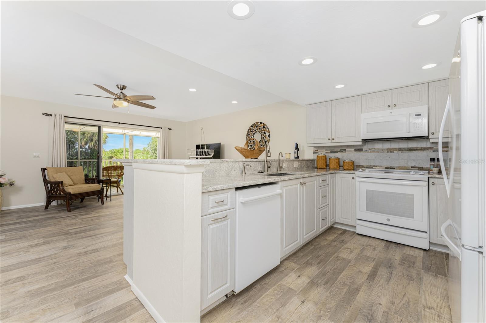 6800 Placida Rd #TH2, 1B, Englewood, FL 34224 — photo 5 of 50