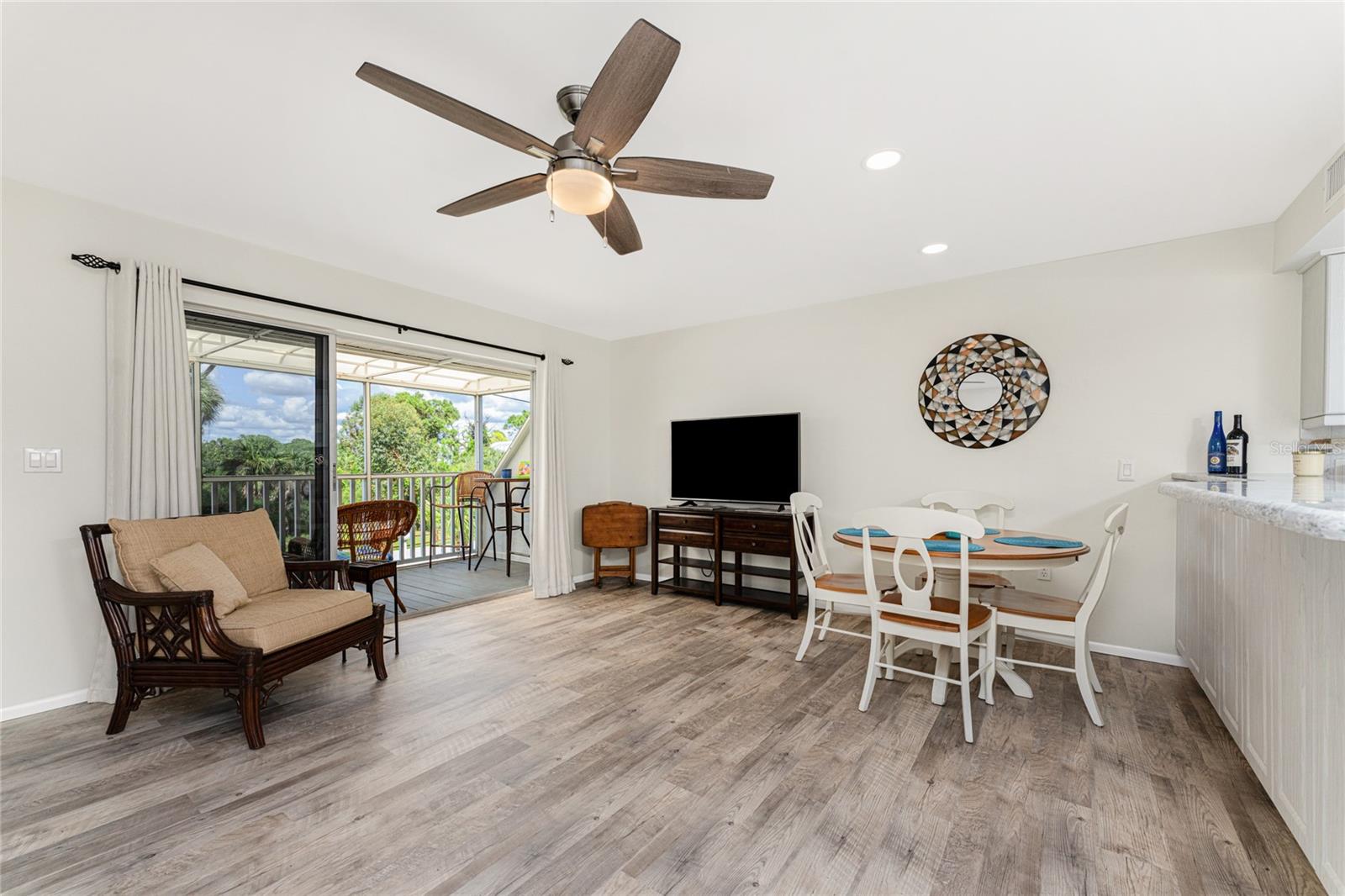 Living and dining area