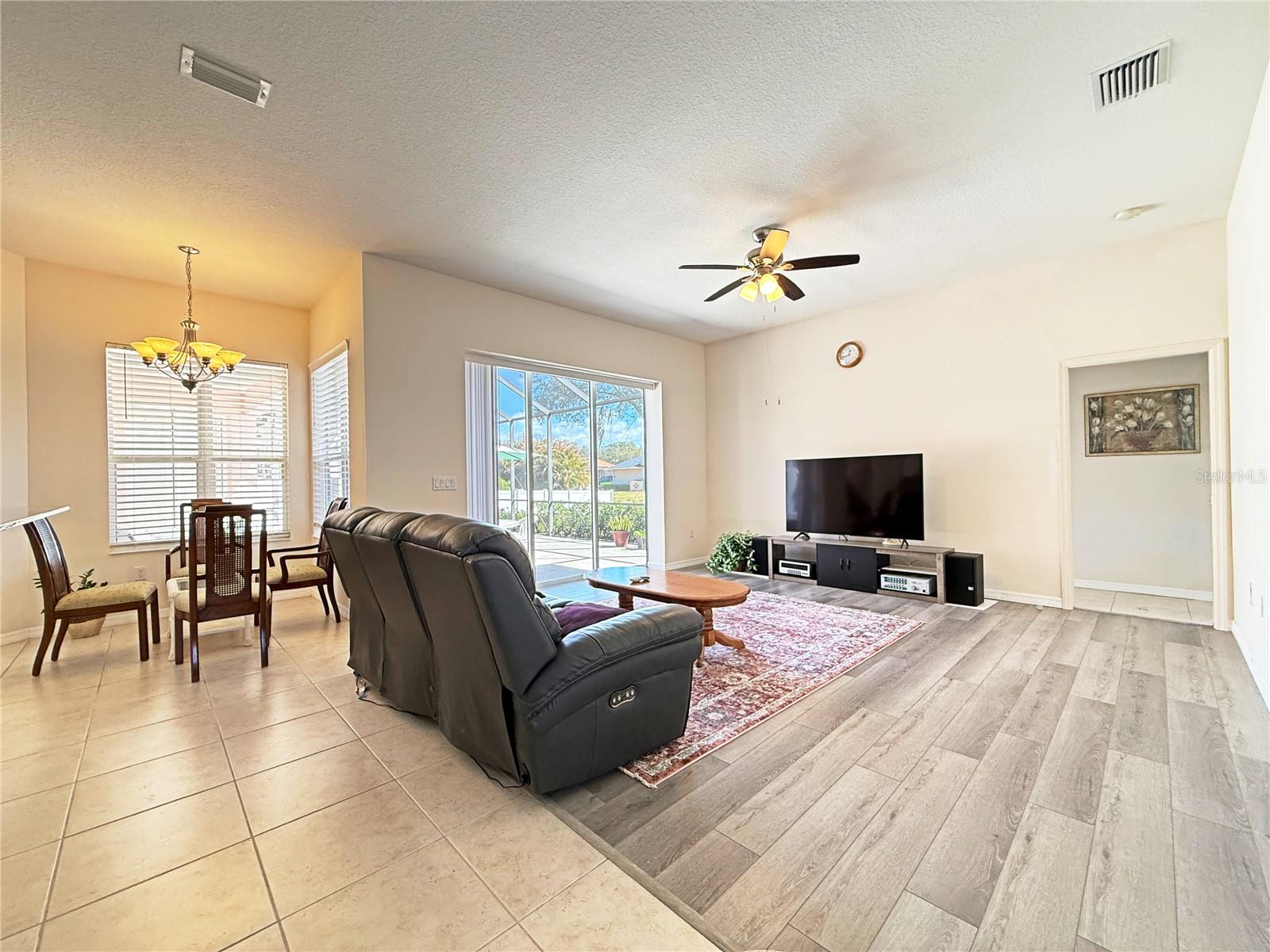 9011 Province St, Sarasota, FL 34240 — photo 23 of 42