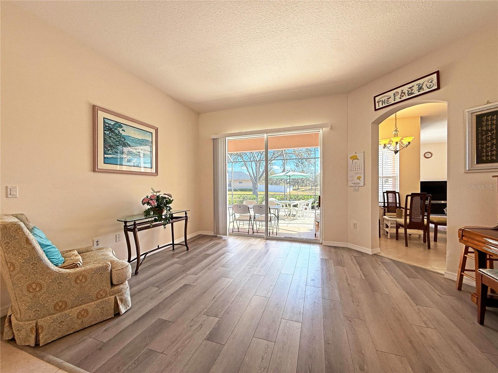 9011 Province St, Sarasota, FL 34240 — photo 9 of 42