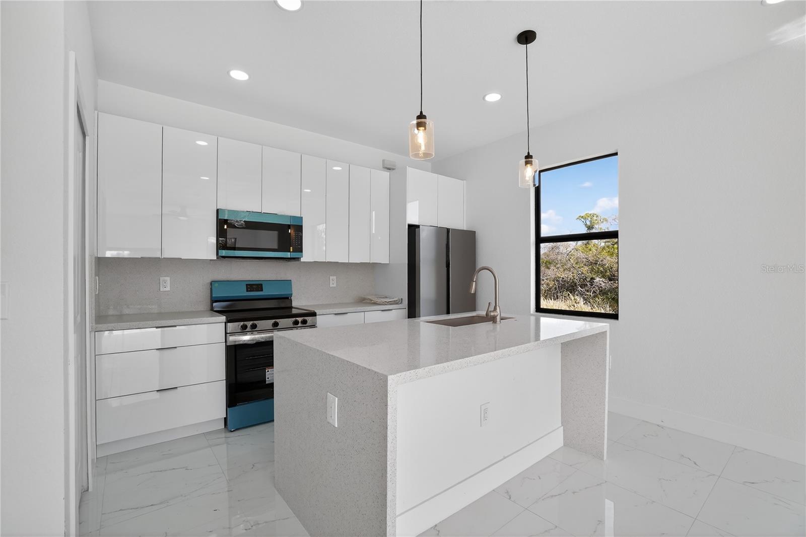 336 Sunset Rd, Rotonda West, FL 33947 — photo 18 of 65