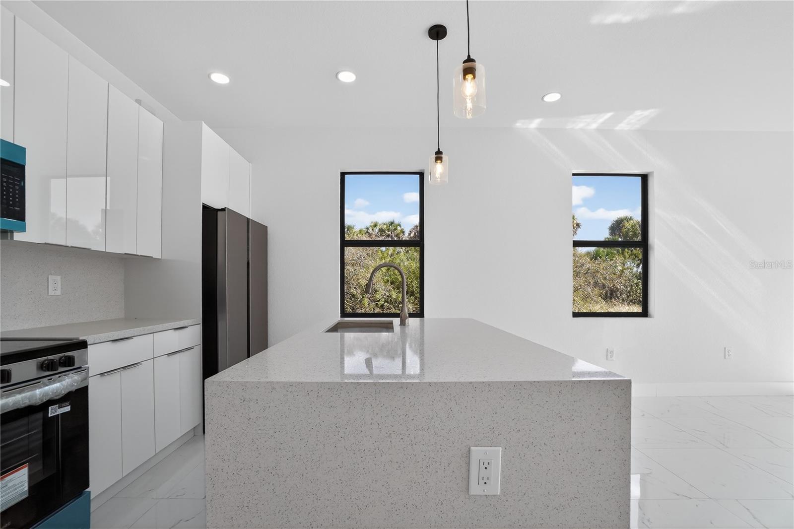 336 Sunset Rd, Rotonda West, FL 33947 — photo 10 of 65