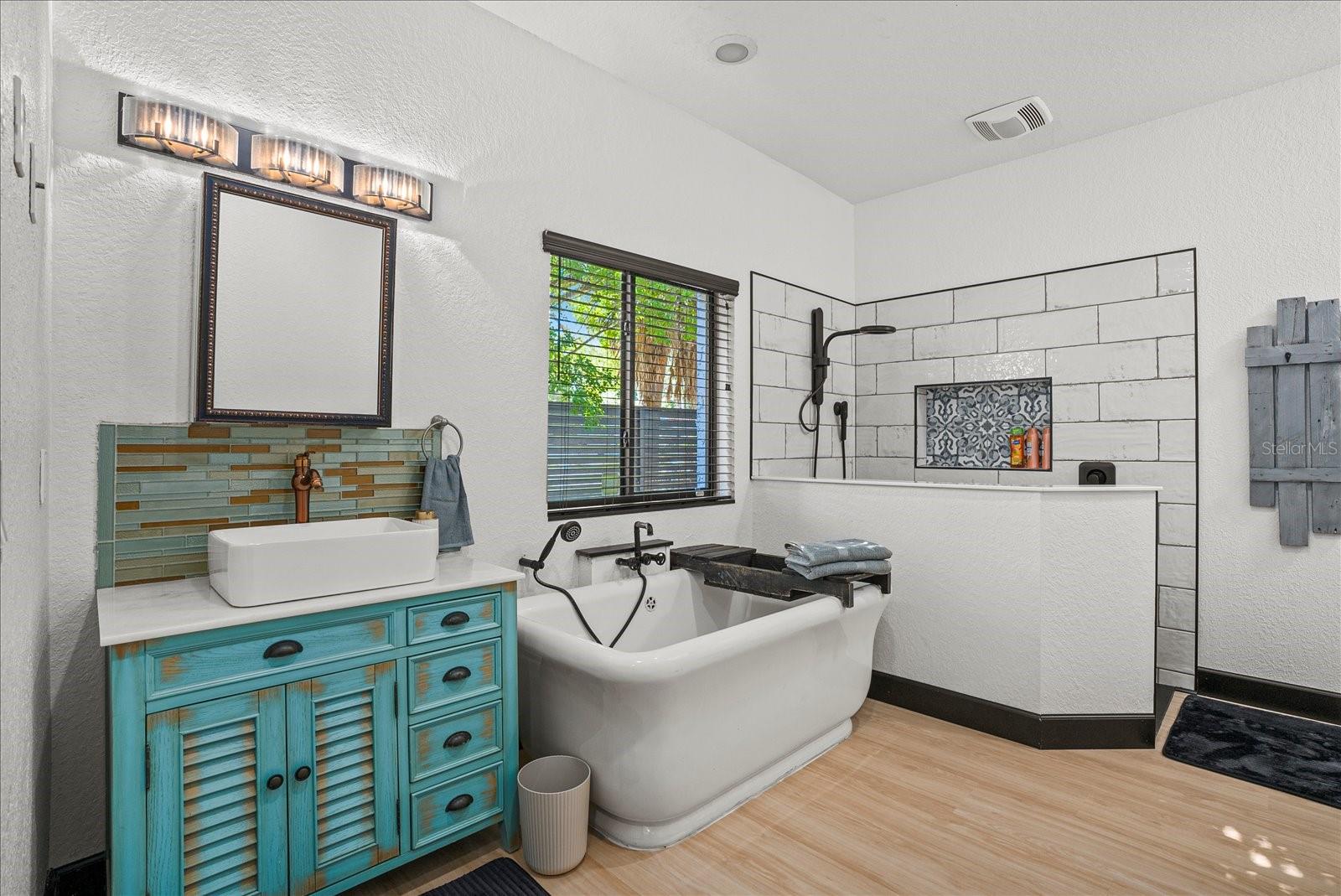 1185 S Shade Ave, Sarasota, FL 34237 — photo 26 of 39