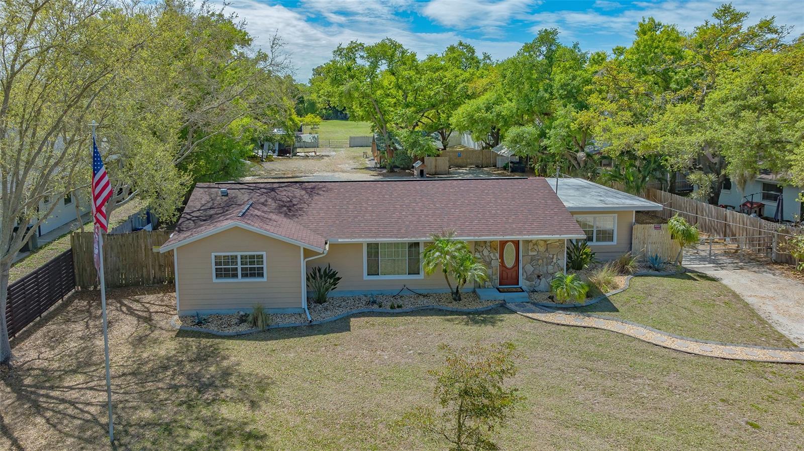 3818 Gocio Rd, Sarasota, FL 34235 — photo 3 of 65