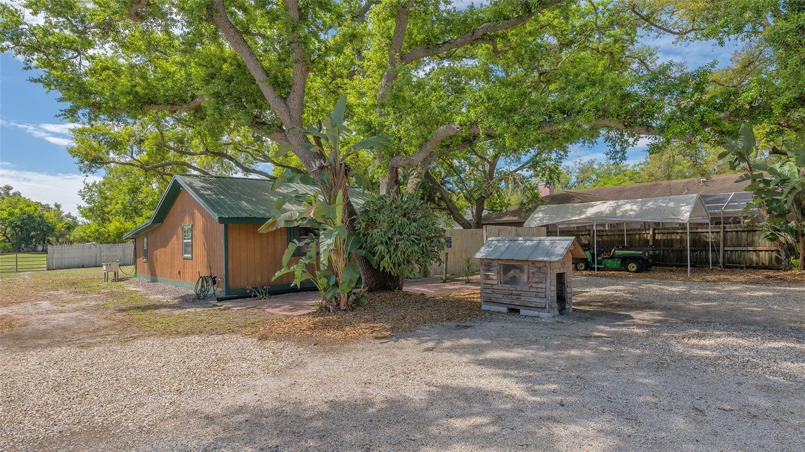 guest cottage
