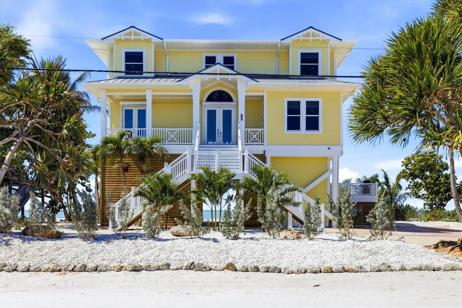 131 S Gulf Blvd, Placida, FL 33946 — photo 3 of 58