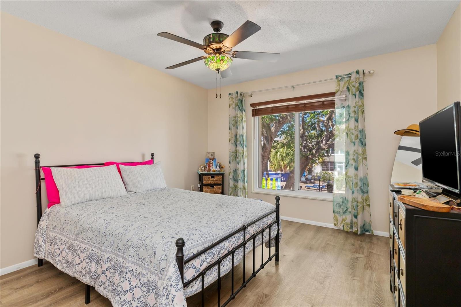 2437 Harbor Blvd #204, Port Charlotte, FL 33952 — photo 10 of 38