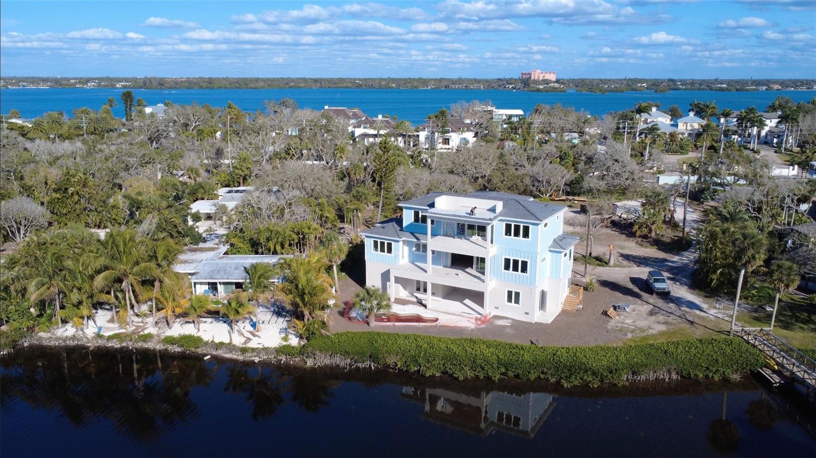8534 Heron Lagoon Cir, Sarasota, FL 34242 — photo 4 of 10