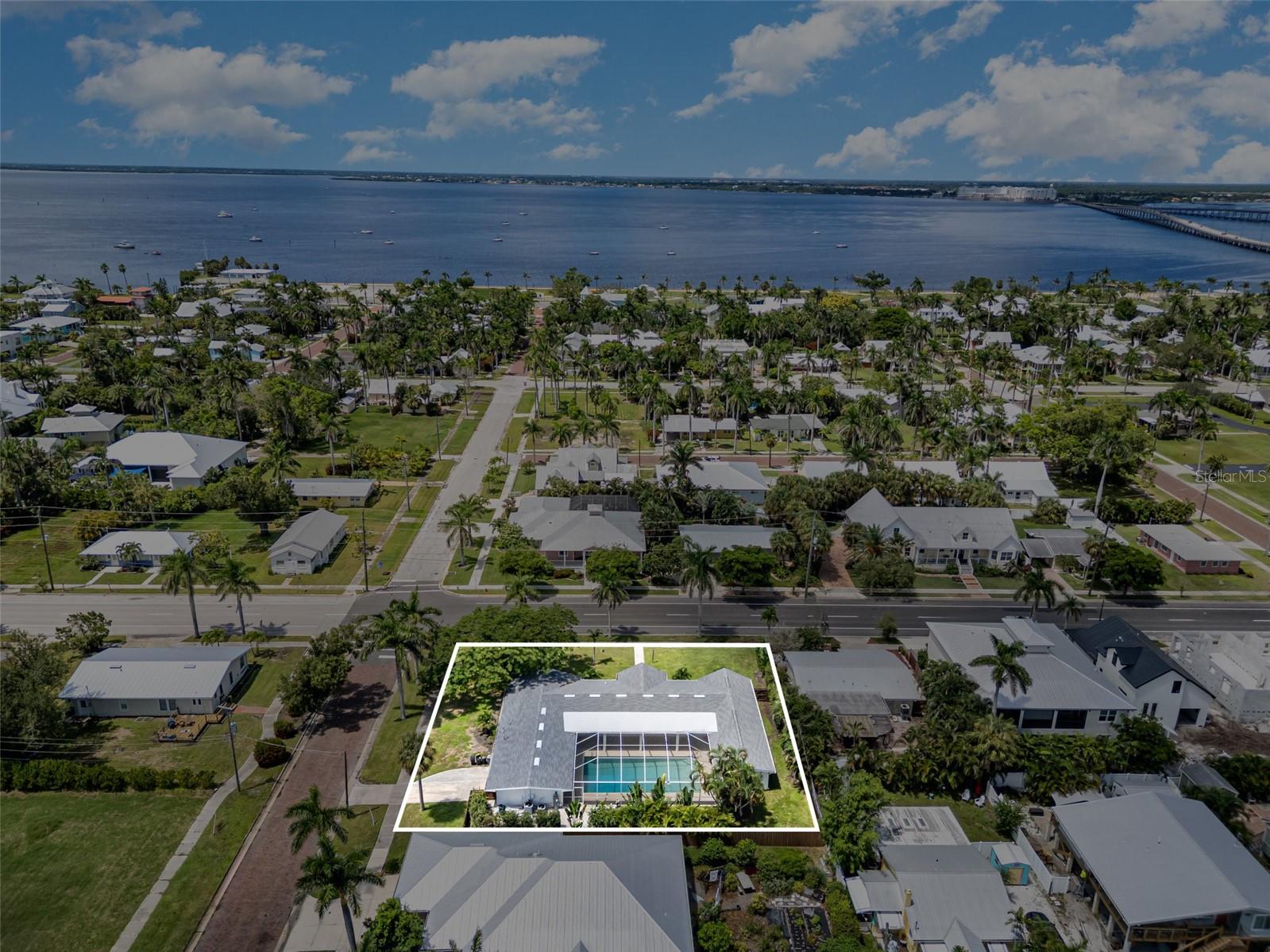 Large lot close to water