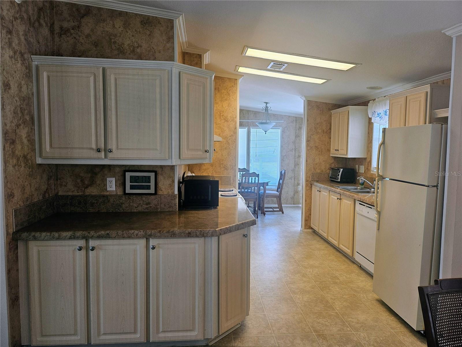 3319 Overcup Oak Ter, Sarasota, FL 34237 — photo 15 of 76