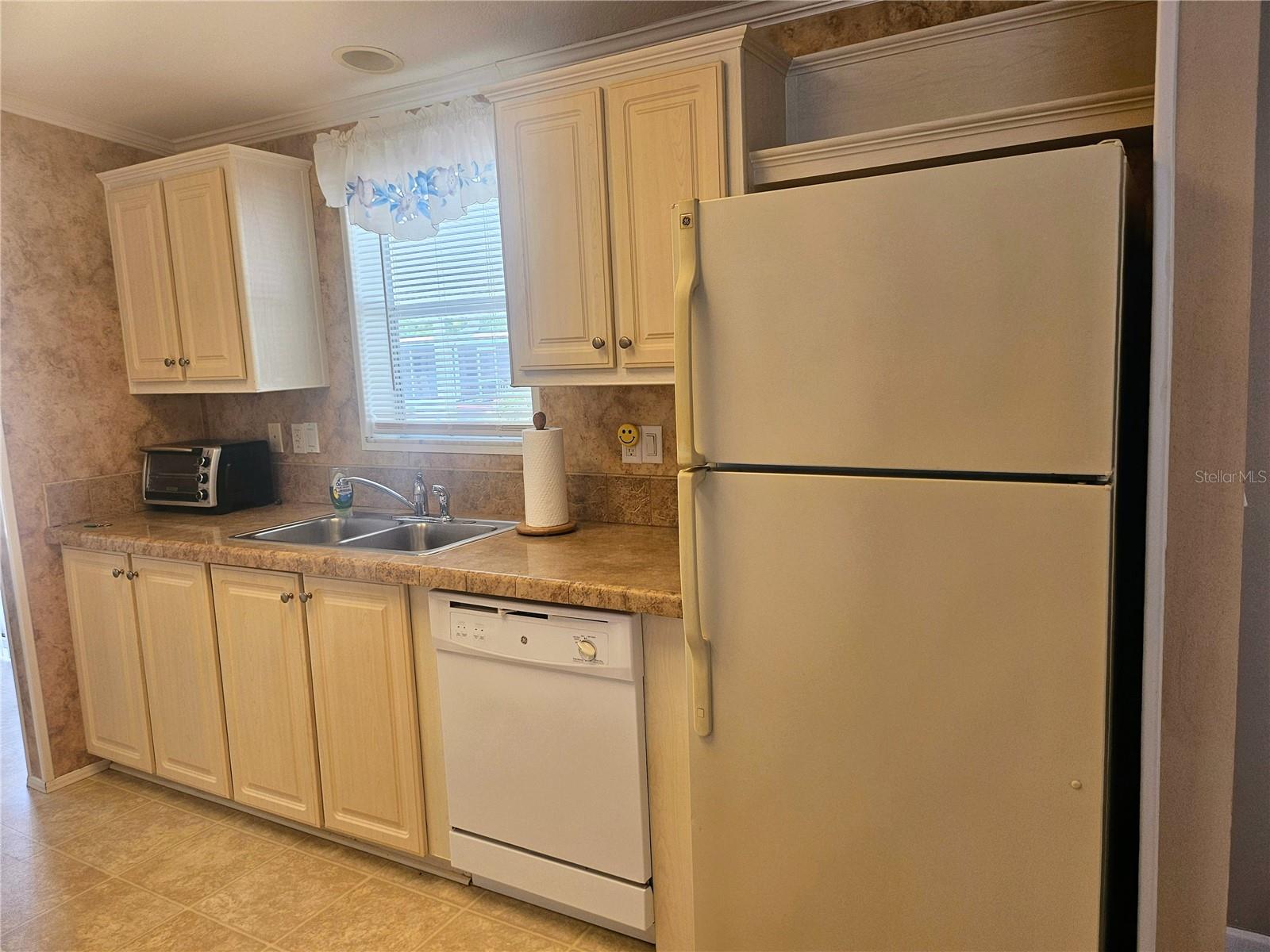 3319 Overcup Oak Ter, Sarasota, FL 34237 — photo 16 of 76