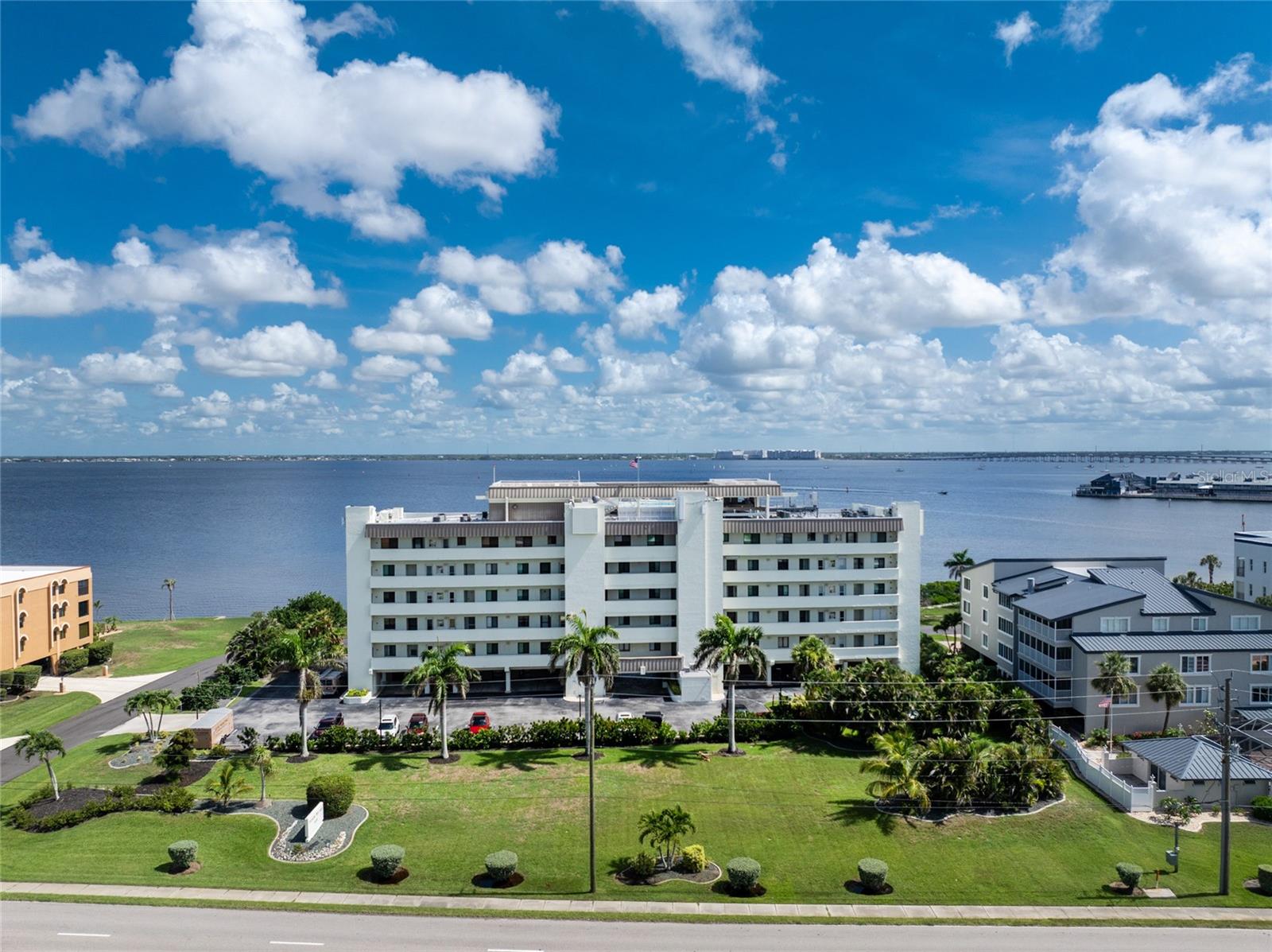 1500 Park Beach Cir #3D