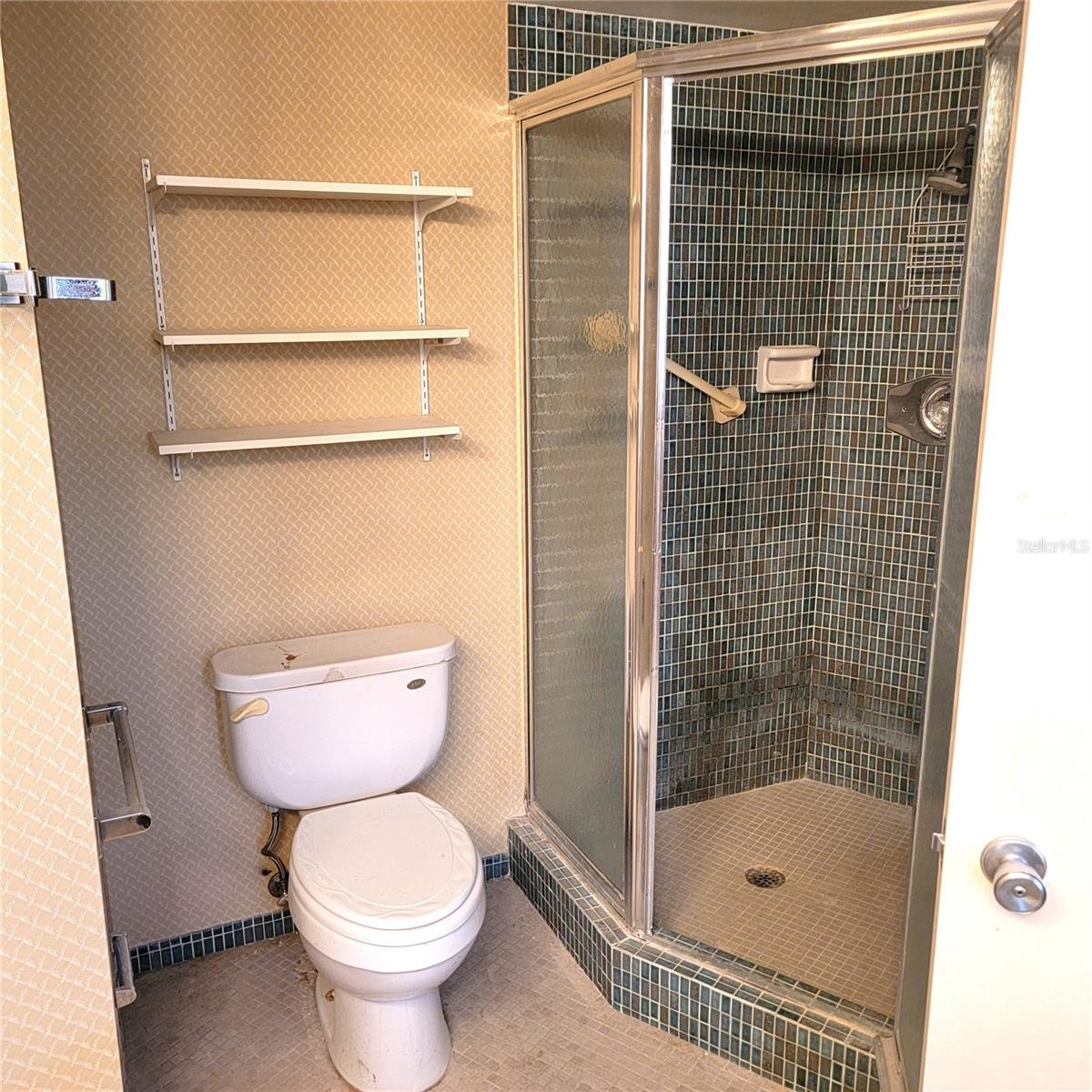 435 S Gulfstream Ave #605, Sarasota, FL 34236 — photo 17 of 34