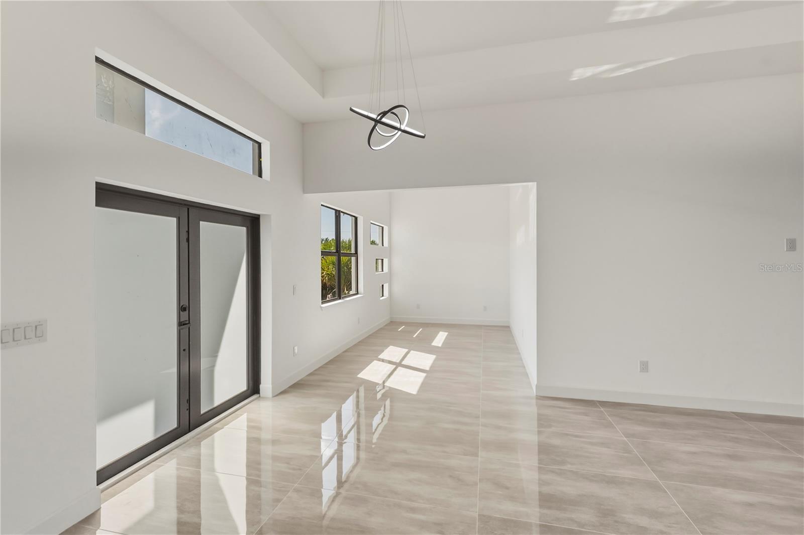 Versatile Office or Flex Space.