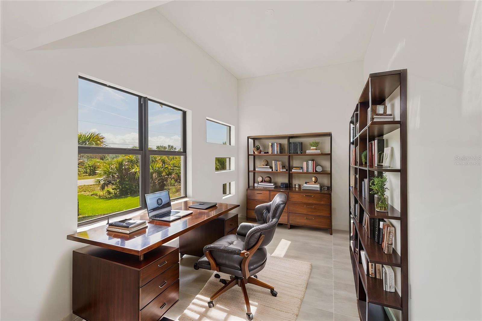 Virtually Staged Office with Flexible Use/4th Bedroom.
