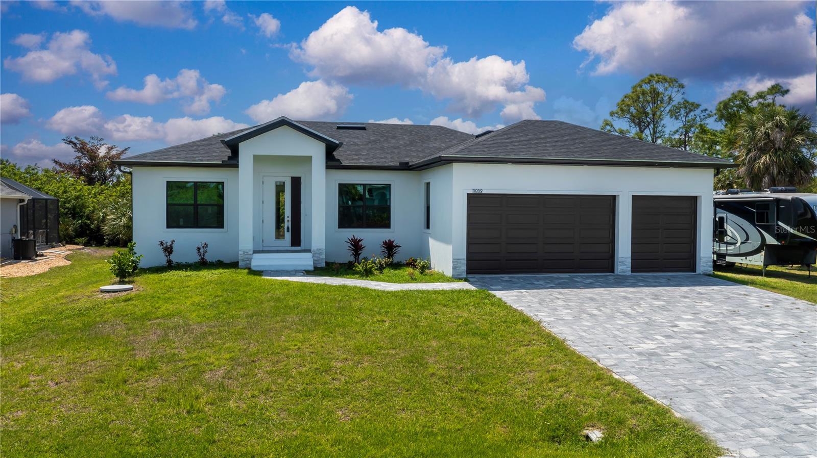 Call Today to Schedule a Free Showing!