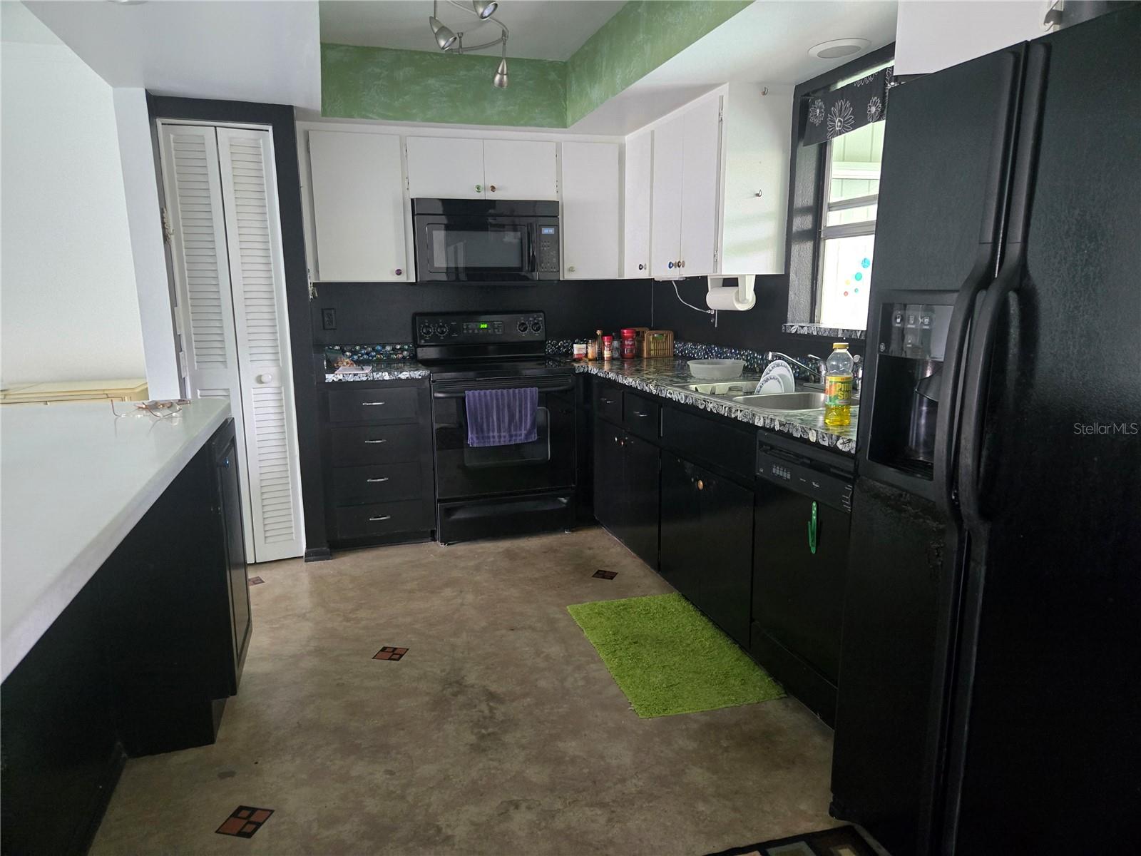 2974 Captiva Gardens Dr #17, Sarasota, FL 34231 — photo 11 of 38