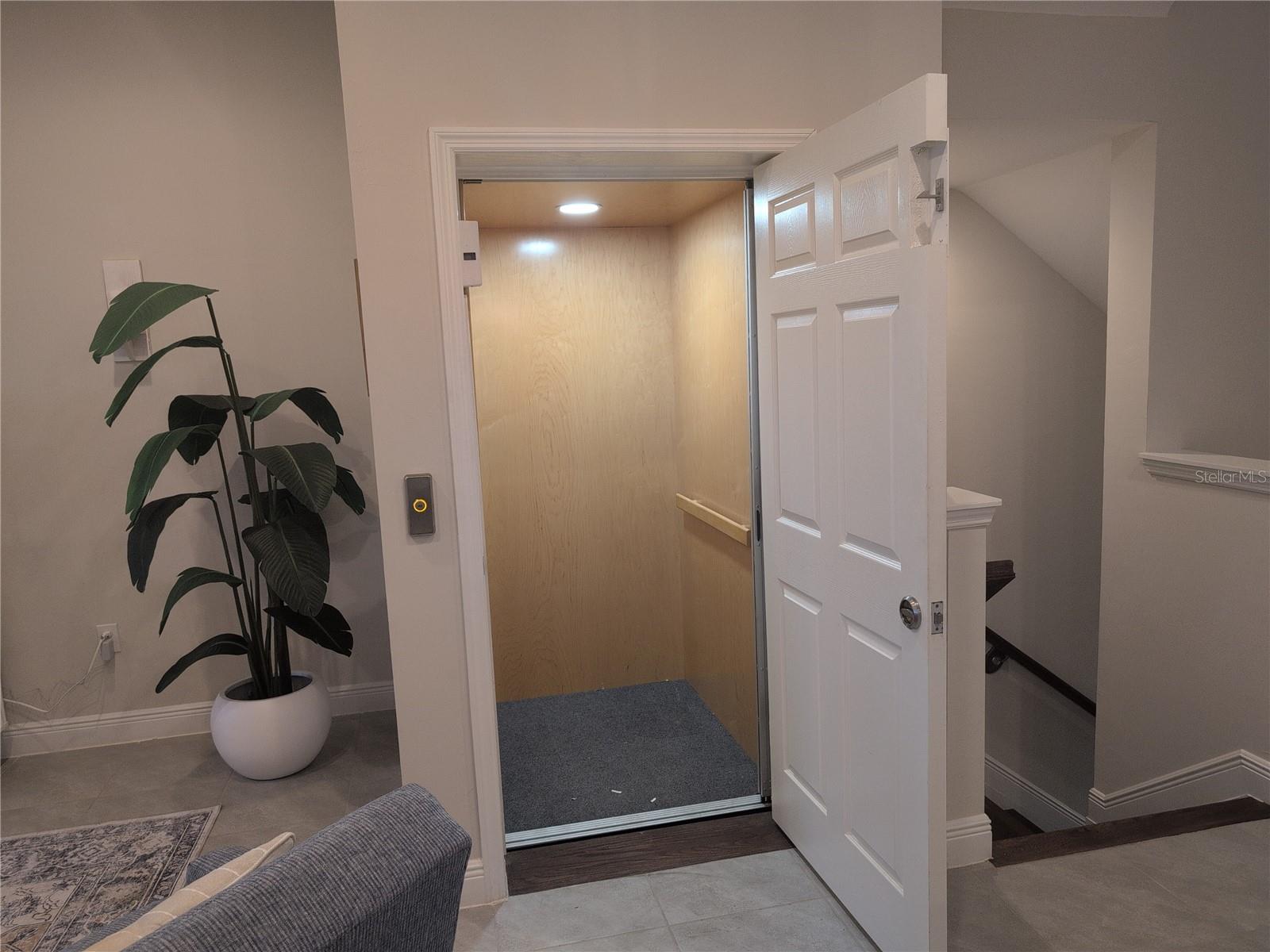 Private Elevator