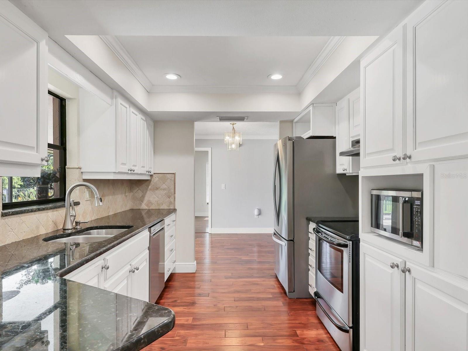 3927 Desoto Rd, Sarasota, FL 34235 — photo 24 of 67