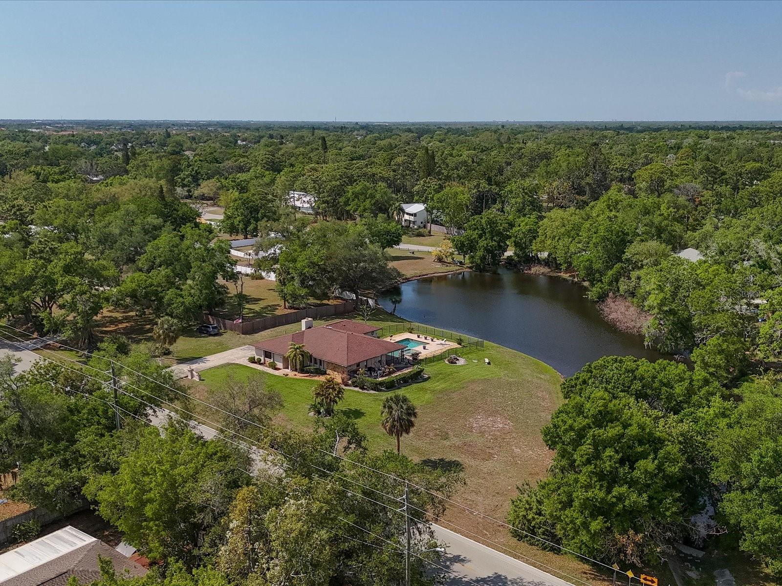 3927 Desoto Rd, Sarasota, FL 34235 — photo 4 of 67