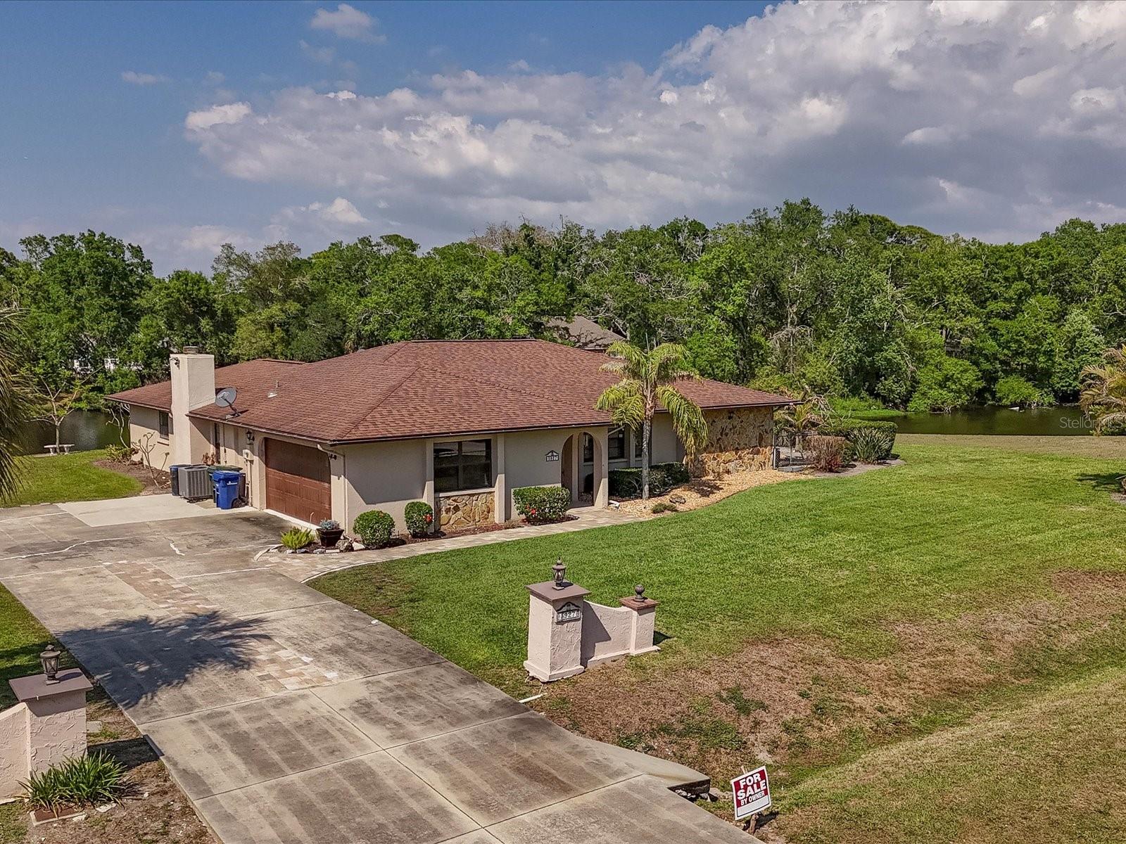3927 Desoto Rd, Sarasota, FL 34235 — photo 8 of 67