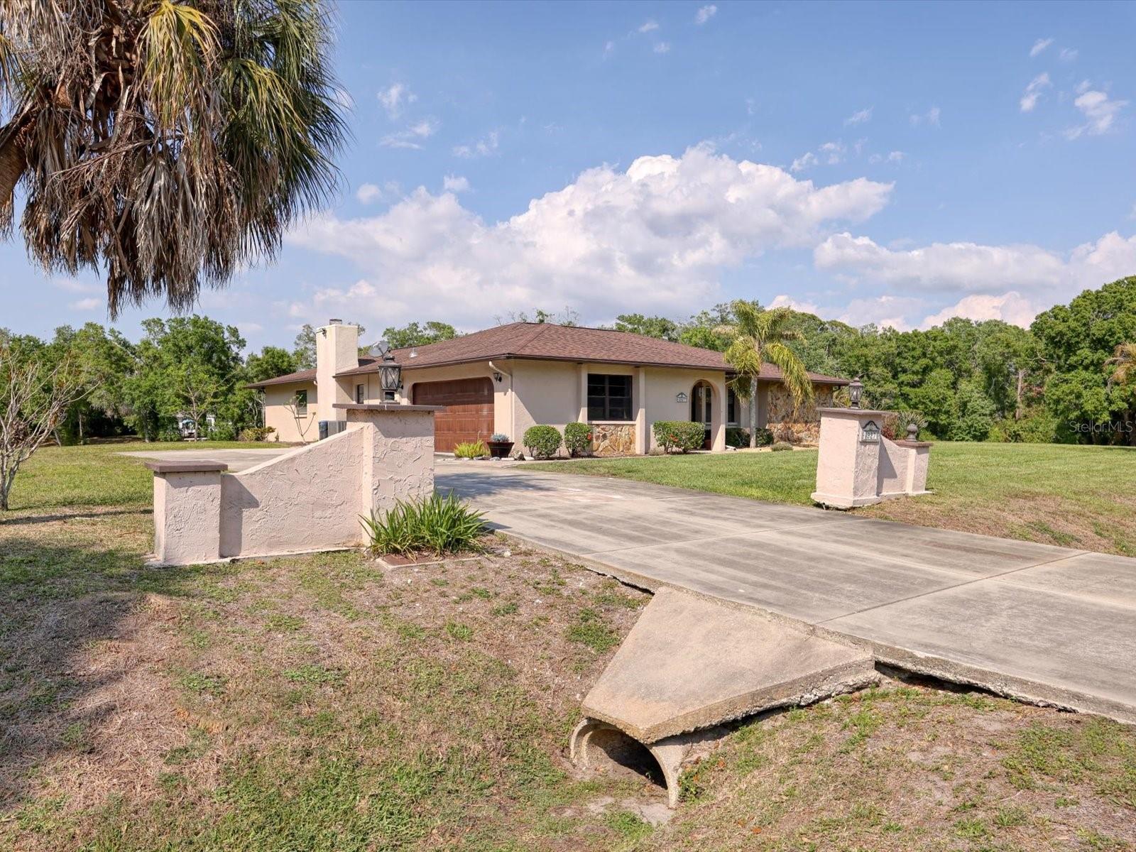 3927 Desoto Rd, Sarasota, FL 34235 — photo 10 of 67