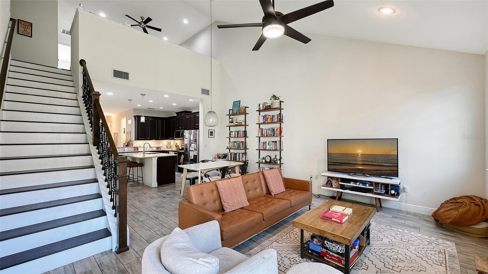 3693 Divot Ln, Sarasota, FL 34232 — photo 4 of 61