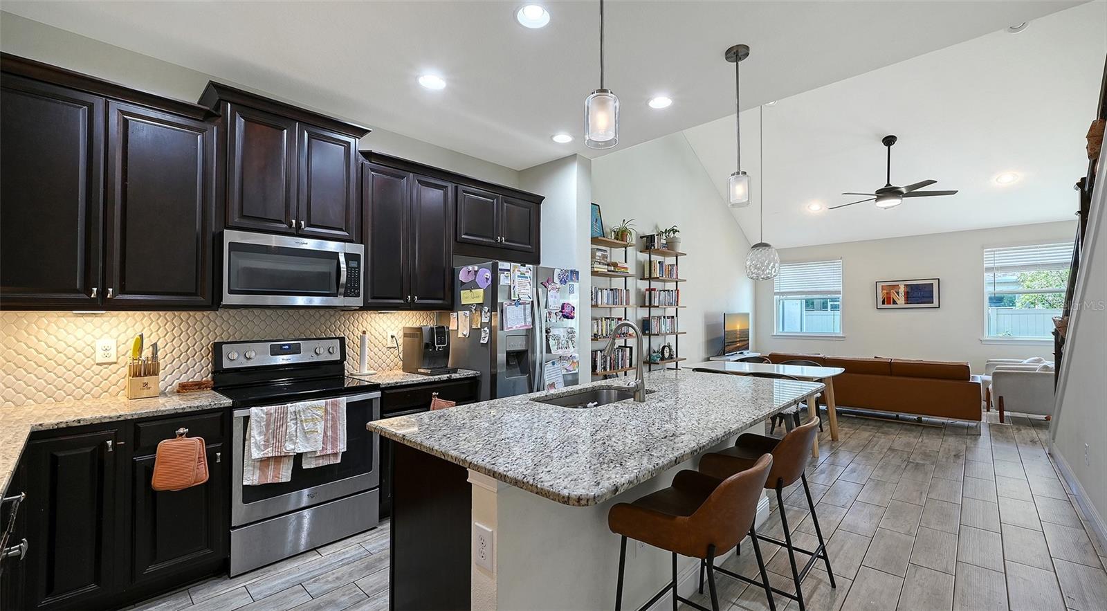 3693 Divot Ln, Sarasota, FL 34232 — photo 6 of 61