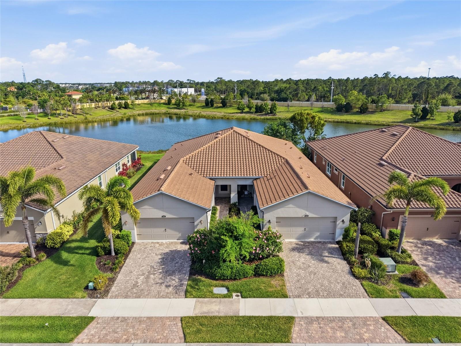 11929 Tapestry Ln, Venice, FL 34293 — photo 1 of 46