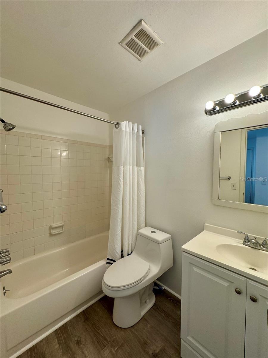 2632 Hidden Lake Dr N #E, Sarasota, FL 34237 — photo 16 of 33