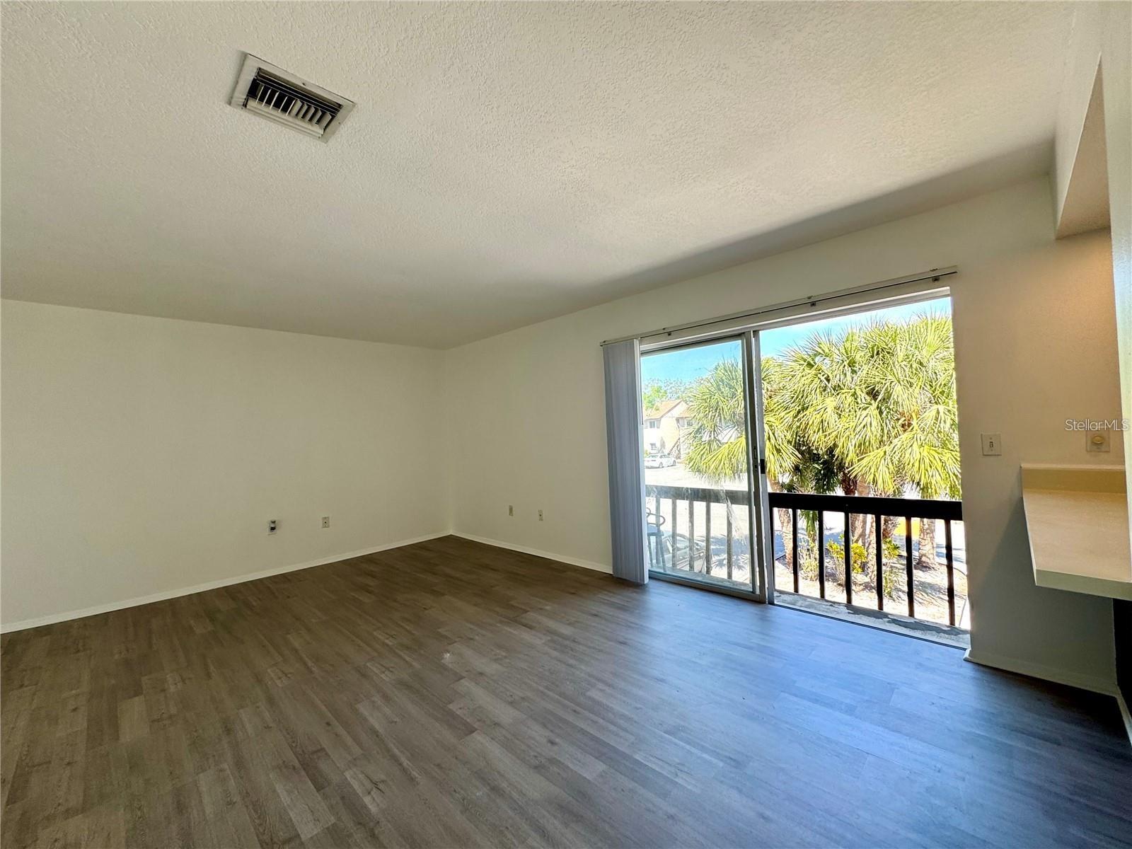 2632 Hidden Lake Dr N #E, Sarasota, FL 34237 — photo 17 of 33
