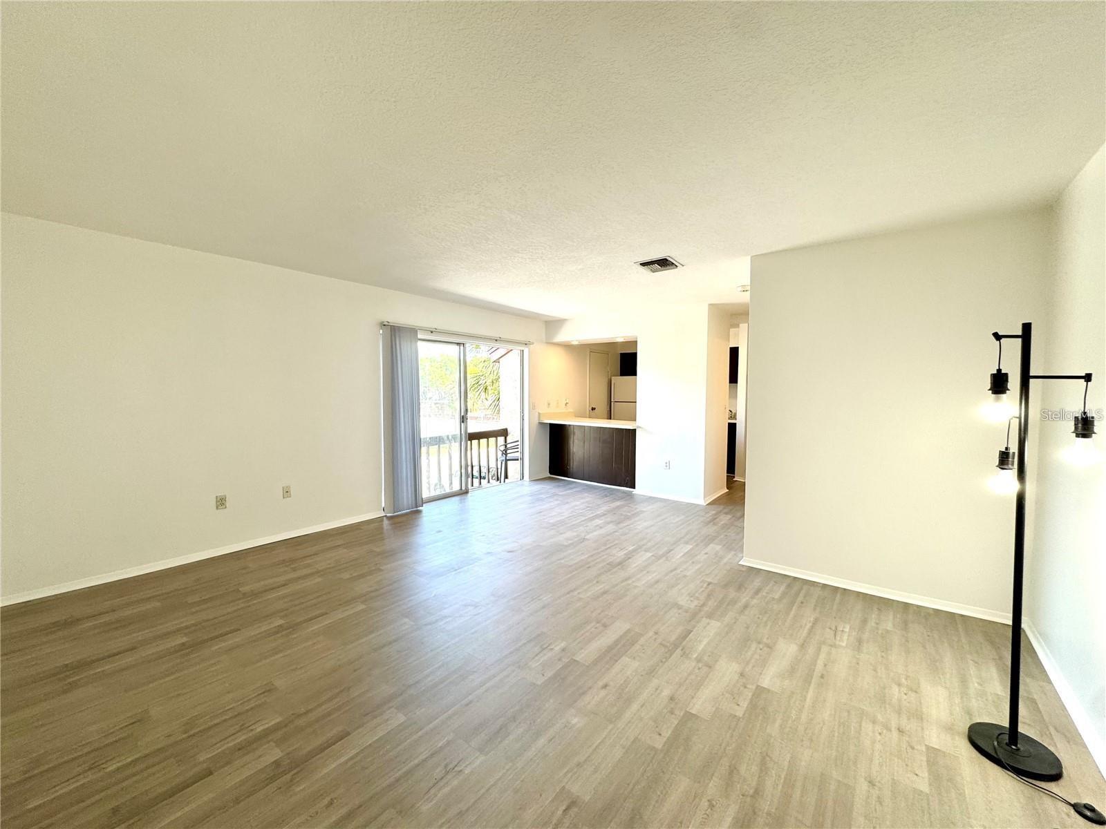 2632 Hidden Lake Dr N #E, Sarasota, FL 34237 — photo 3 of 33
