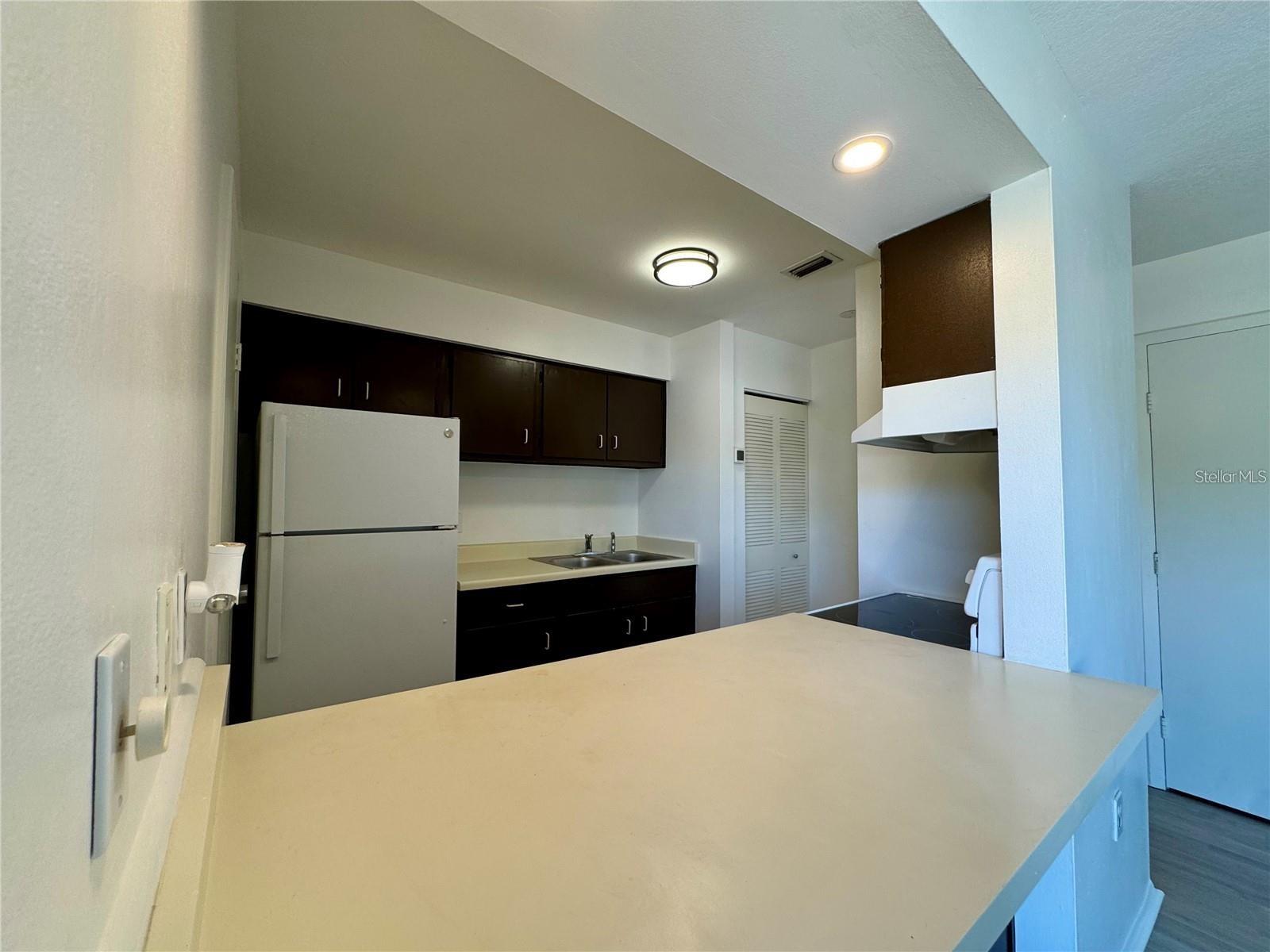 2632 Hidden Lake Dr N #E, Sarasota, FL 34237 — photo 9 of 33