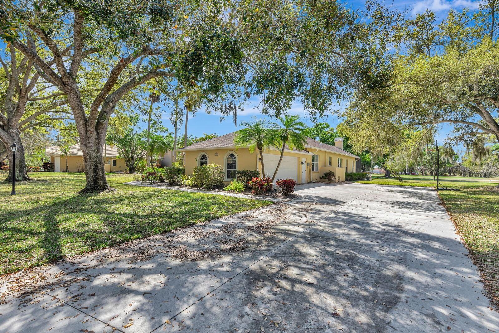 7212 N Serenoa Dr, Sarasota, FL 34241 — photo 3 of 50