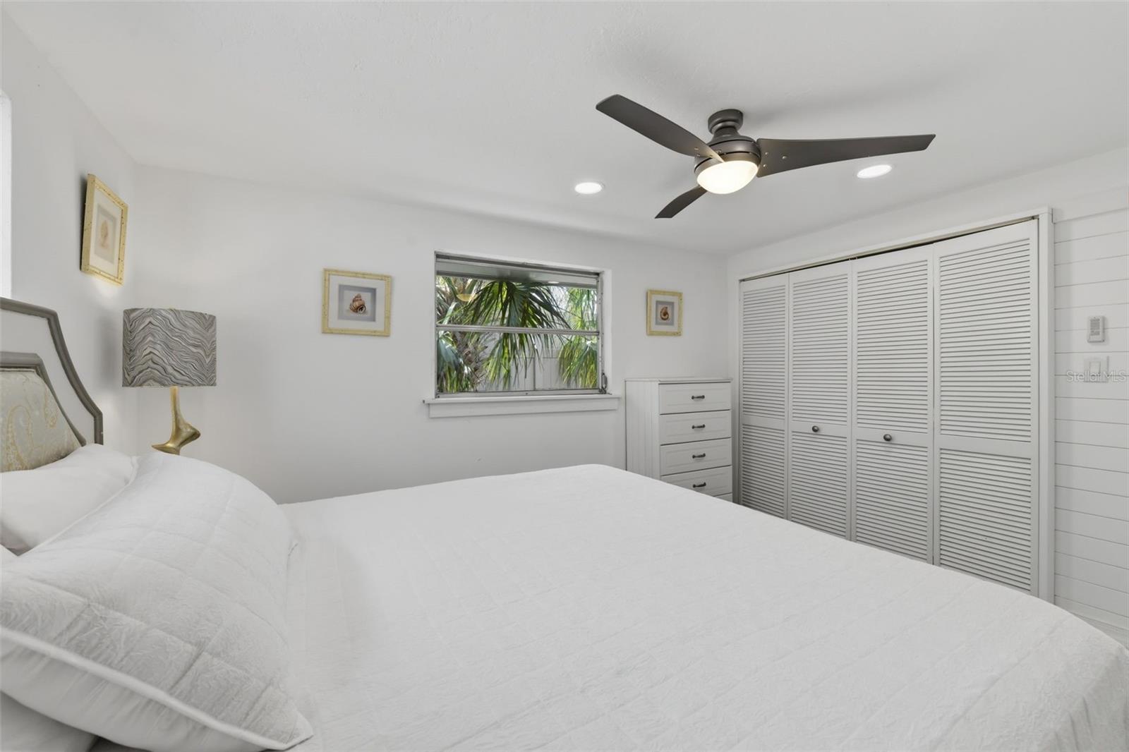 8456 Midnight Pass Rd, Sarasota, FL 34242 — photo 15 of 29