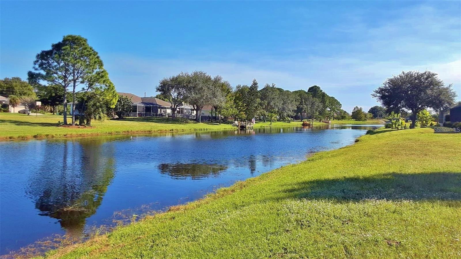 847 Rotonda Cir