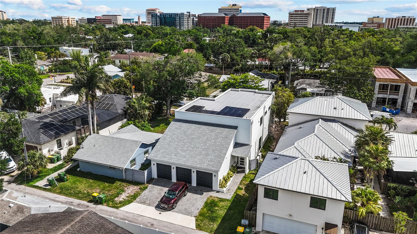 1755 7th St, Sarasota, FL 34236 — photo 4 of 70