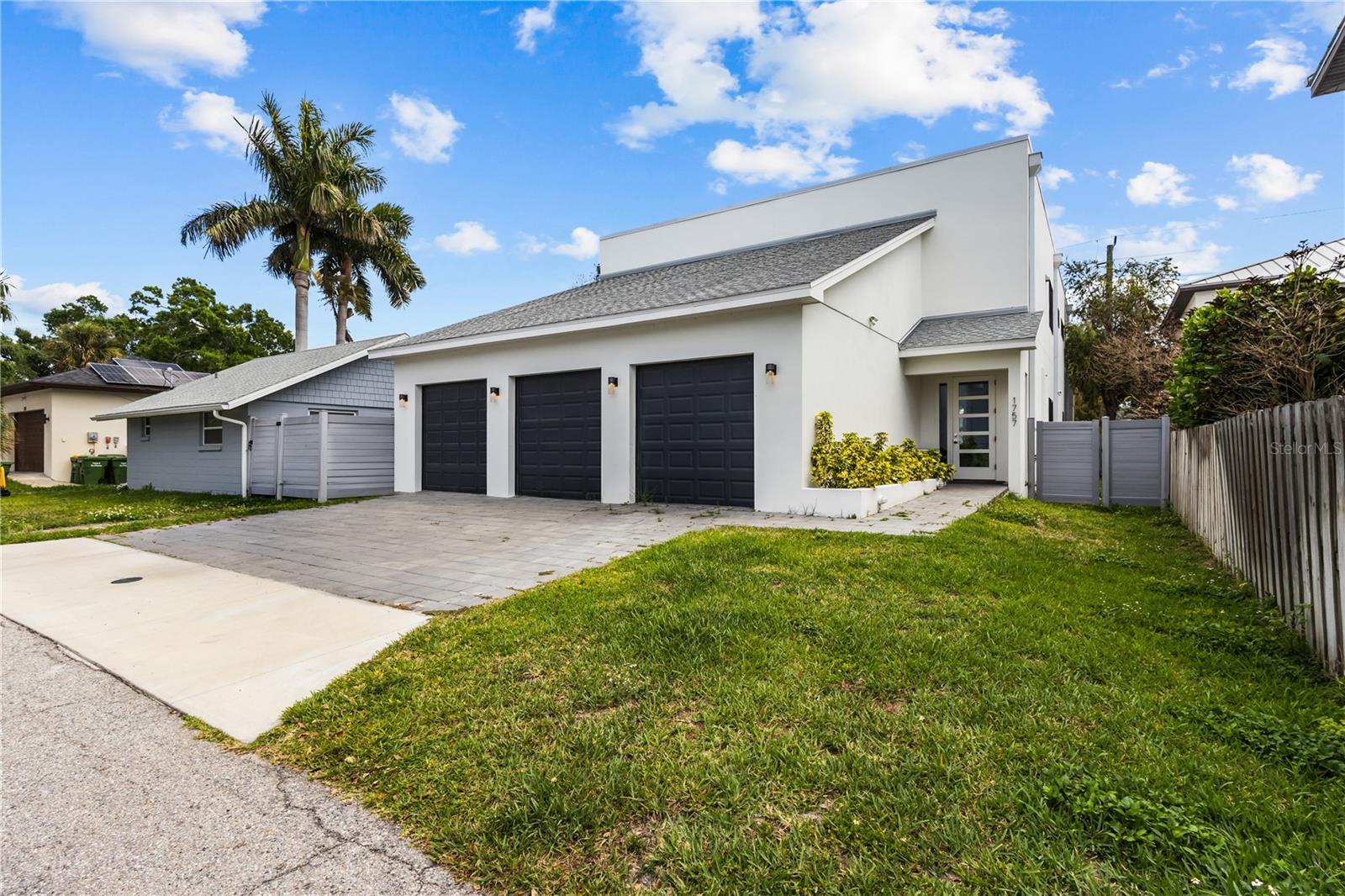 1755 7th St, Sarasota, FL 34236 — photo 5 of 70