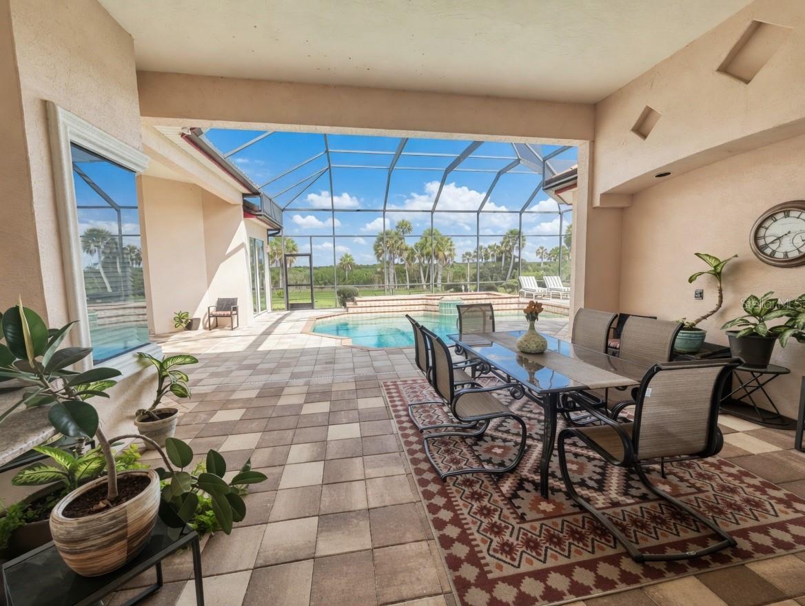 Covered Lanai Dining