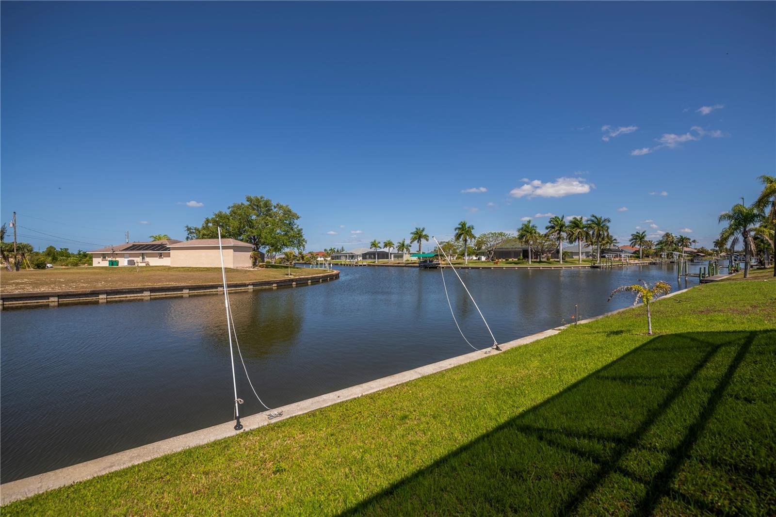 Intersecting Canal Views with Seawall Access.