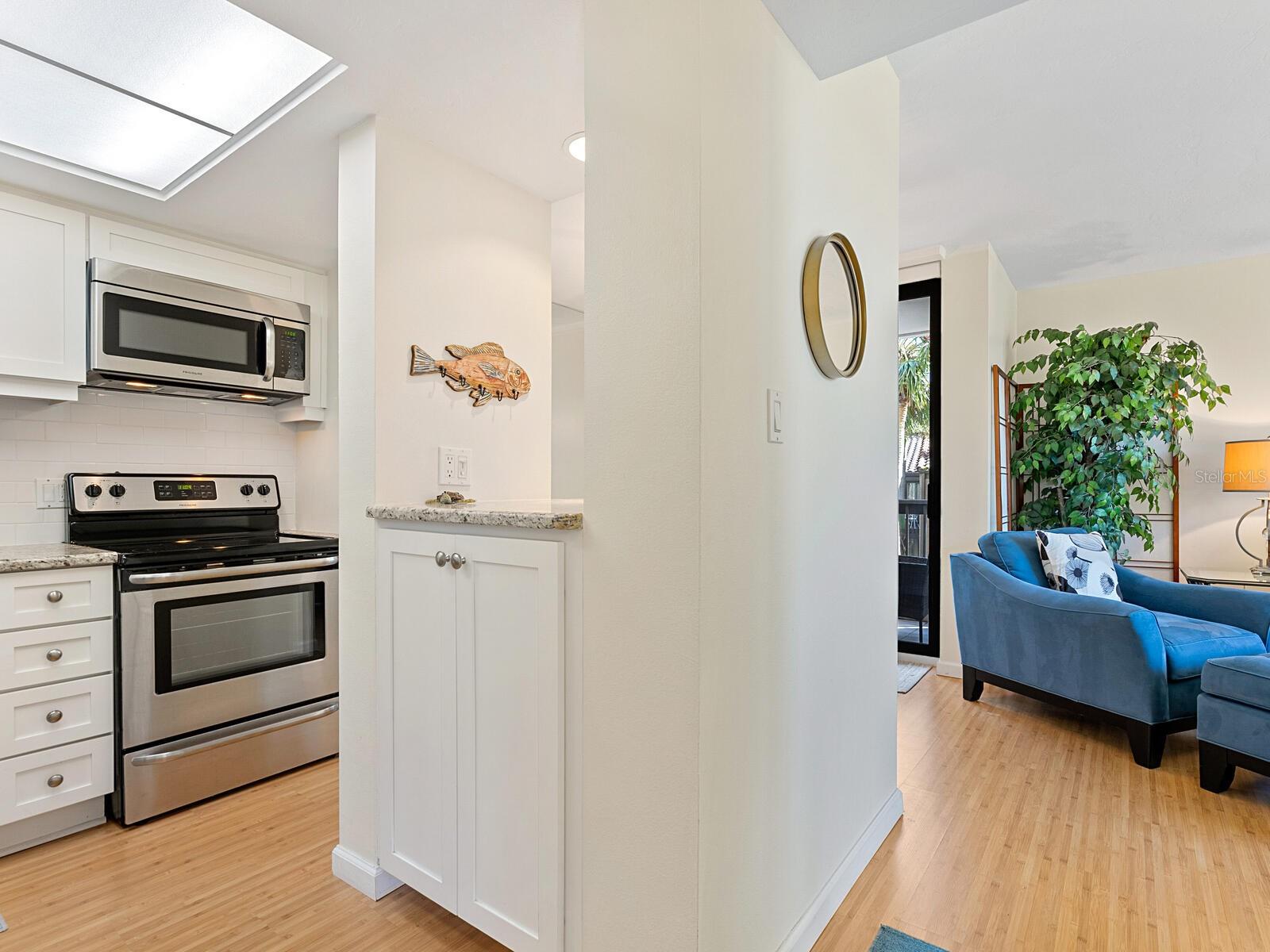22 Sandy Cove Rd #apt 203, Sarasota, FL 34242 — photo 12 of 48