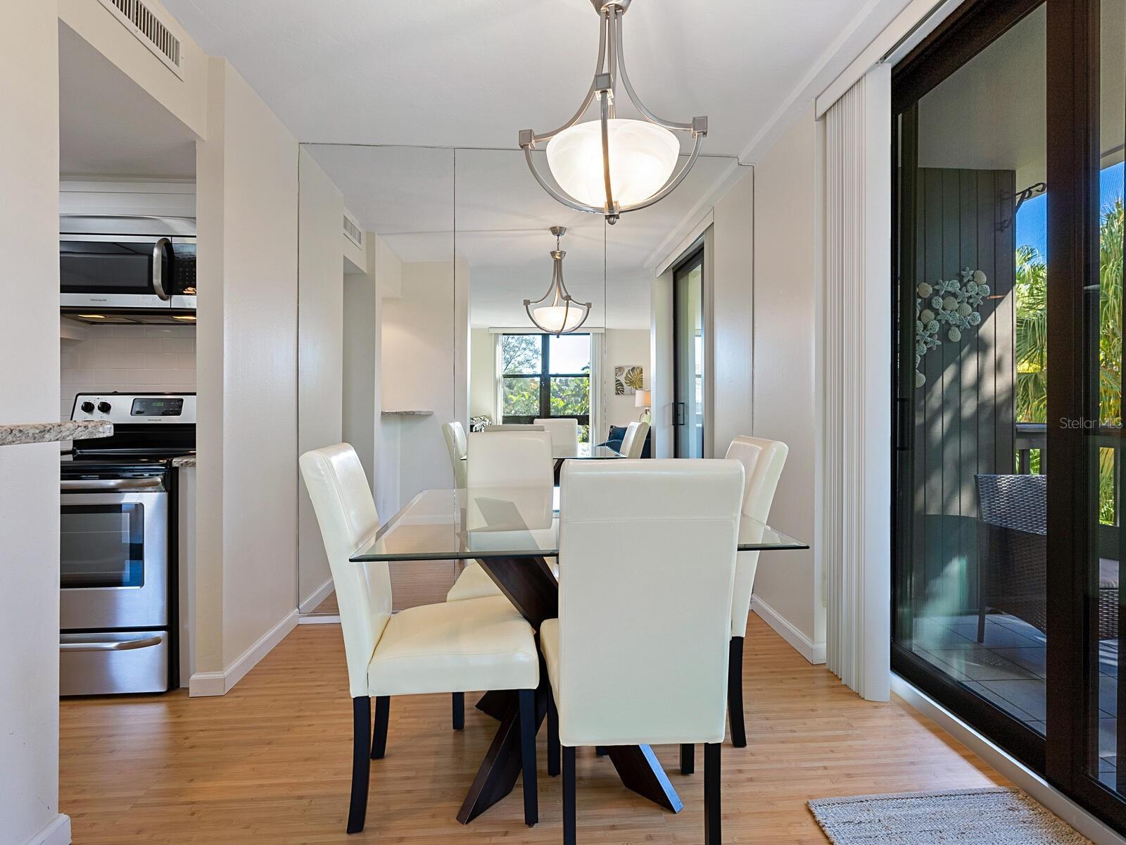 22 Sandy Cove Rd #apt 203, Sarasota, FL 34242 — photo 13 of 48