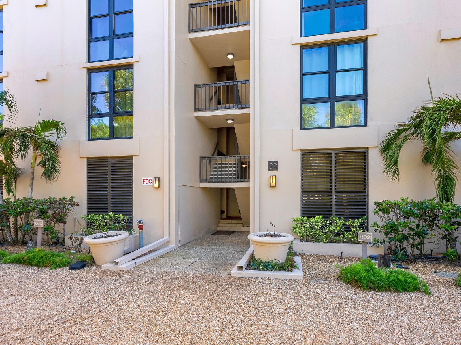 22 Sandy Cove Rd #apt 203, Sarasota, FL 34242 — photo 3 of 48