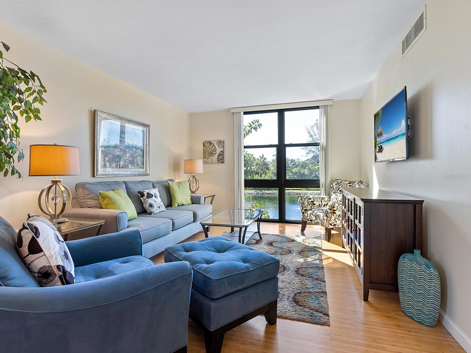 22 Sandy Cove Rd #apt 203, Sarasota, FL 34242 — photo 9 of 48