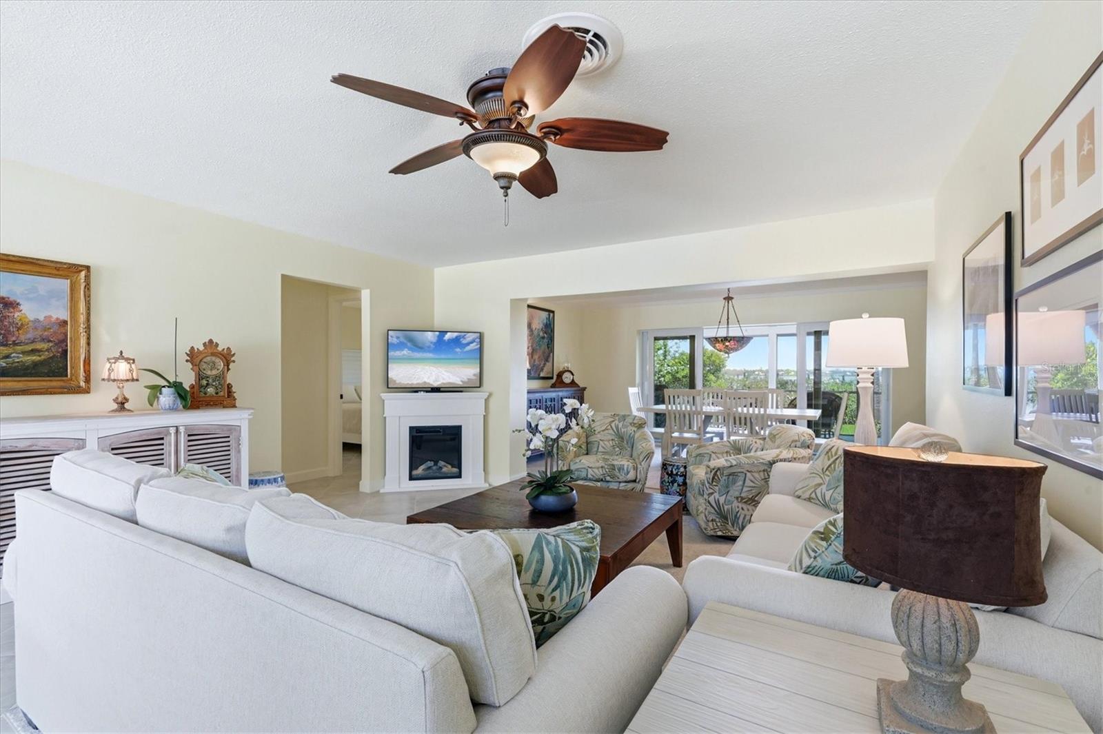 Living Area Open to Dining Area and Large Lanai
