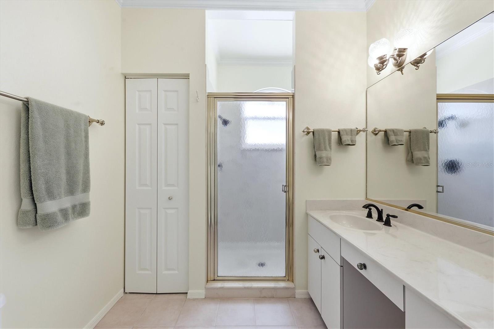 2nd floor Master Suite #1 Bath