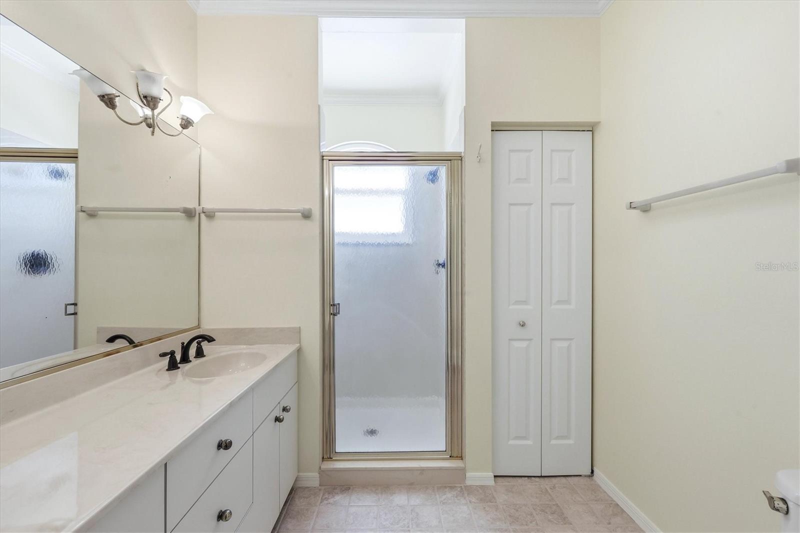 2nd floor Master Suite #2 Bath