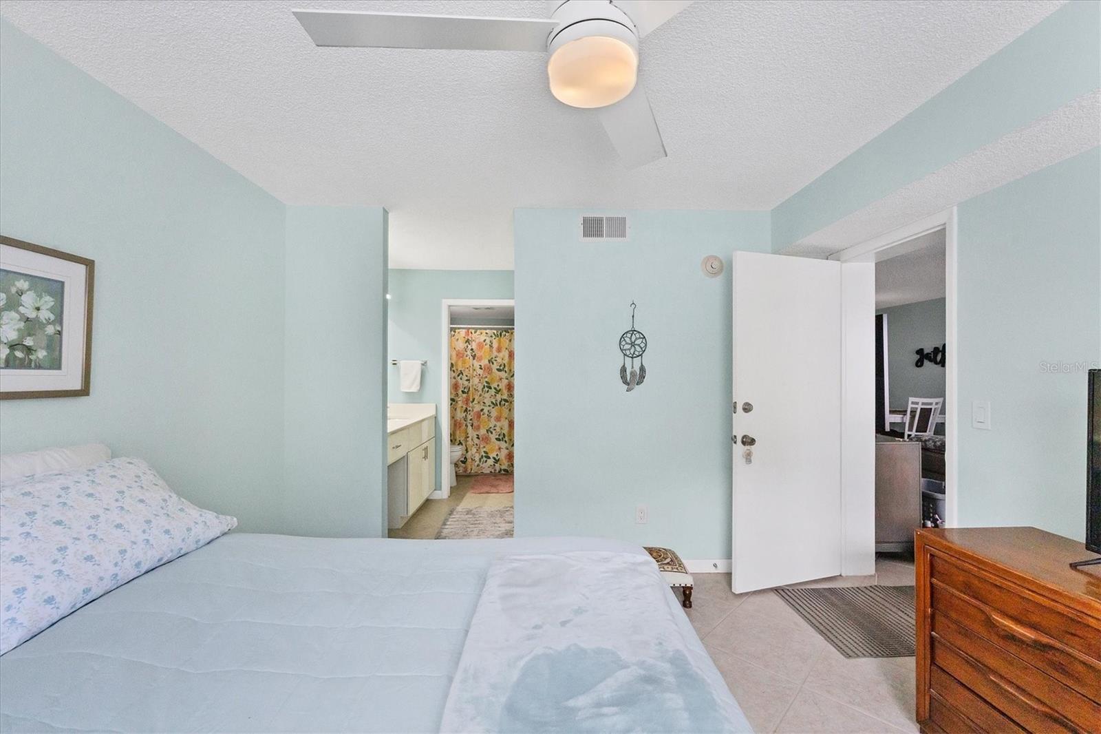 Primary bedroom/bath